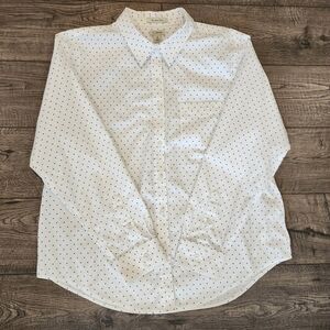 LL Bean Women Wrinkle Free Sz M PET White/ Blue Poka Dot Button Down Long Sleeve
